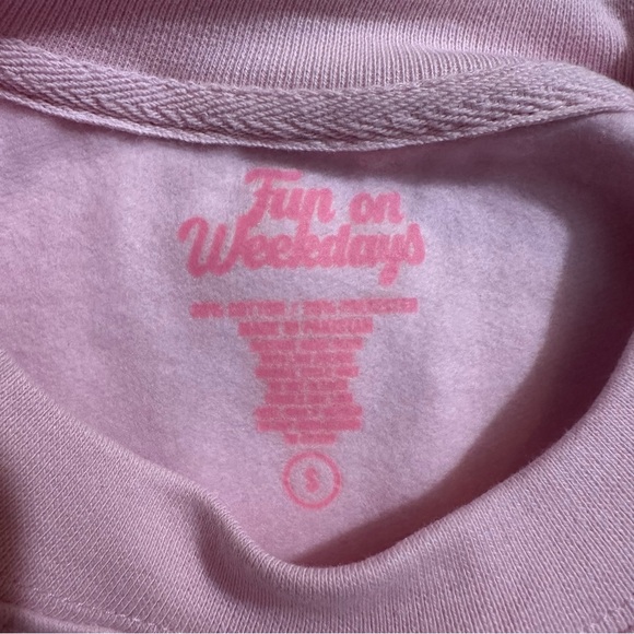 NEW Light Pink Crewneck Sweatshirt - Picture 4 of 4